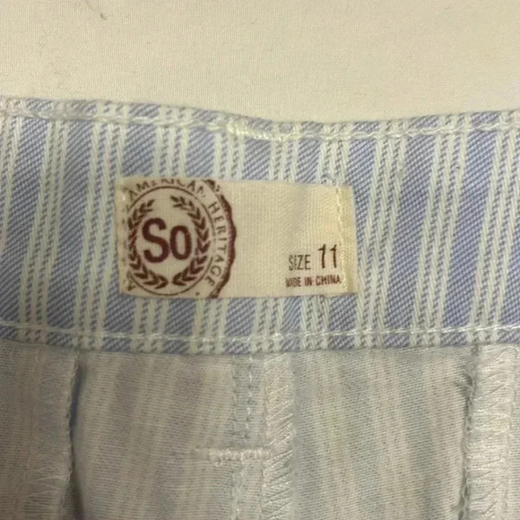 So Juniors Blue Striped Shorts Size 11 - Picture 4 of 5